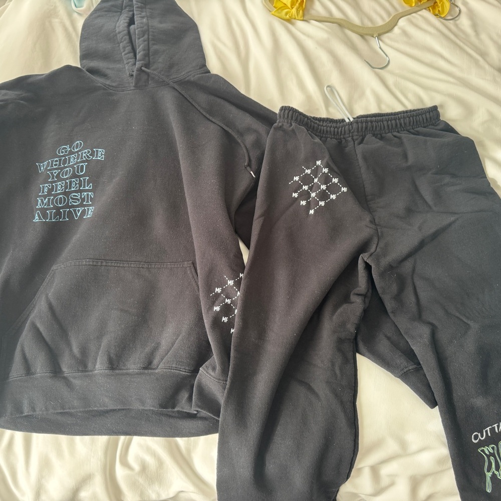 Mayfair sweatshirt and sweatpants